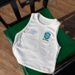 Cropped ribana branca escudo