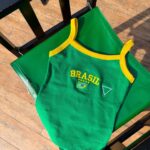 Regata verde com viés amarelo